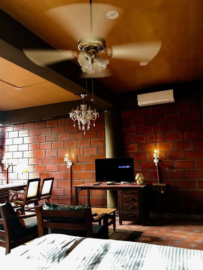 Golden Lotus Bangalore Boutique Suites Buitenkant foto